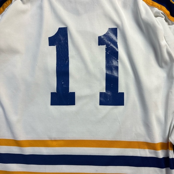 Vintage 80s NHL CCM Buffalo Sabres Perreault Jersey Size XL - Picture 11 of 11